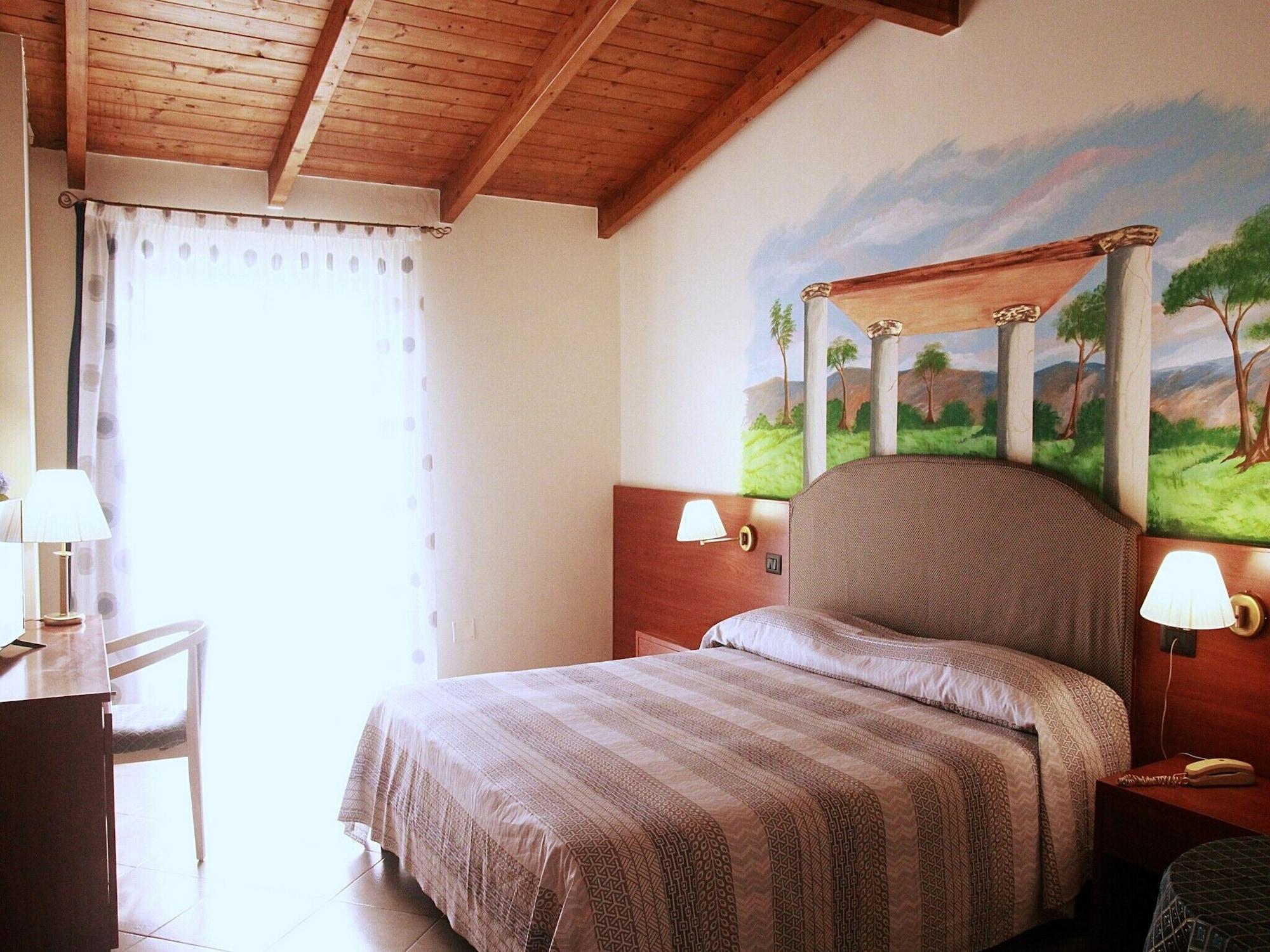 Hotel Tempio Lago Patria Kültér fotó