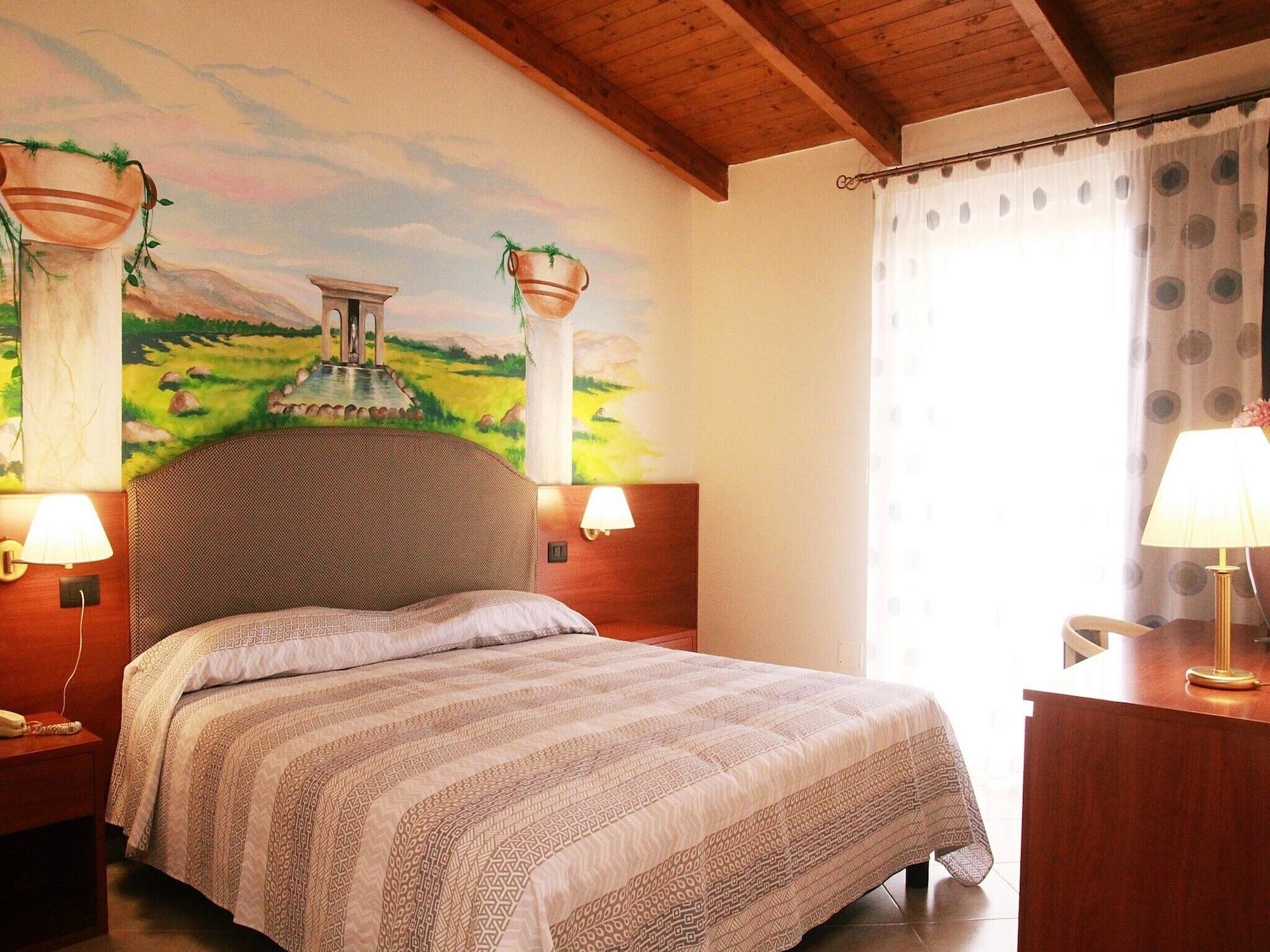 Hotel Tempio Lago Patria Kültér fotó