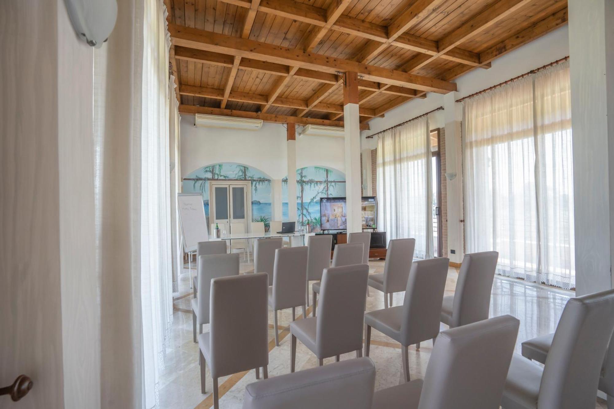 Hotel Tempio Lago Patria Kültér fotó